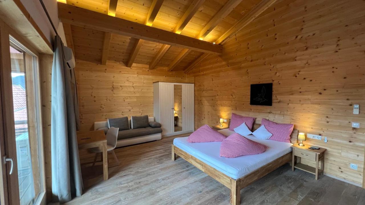 Mountain Inn Chalets & Apartments Вальхзе Экстерьер фото